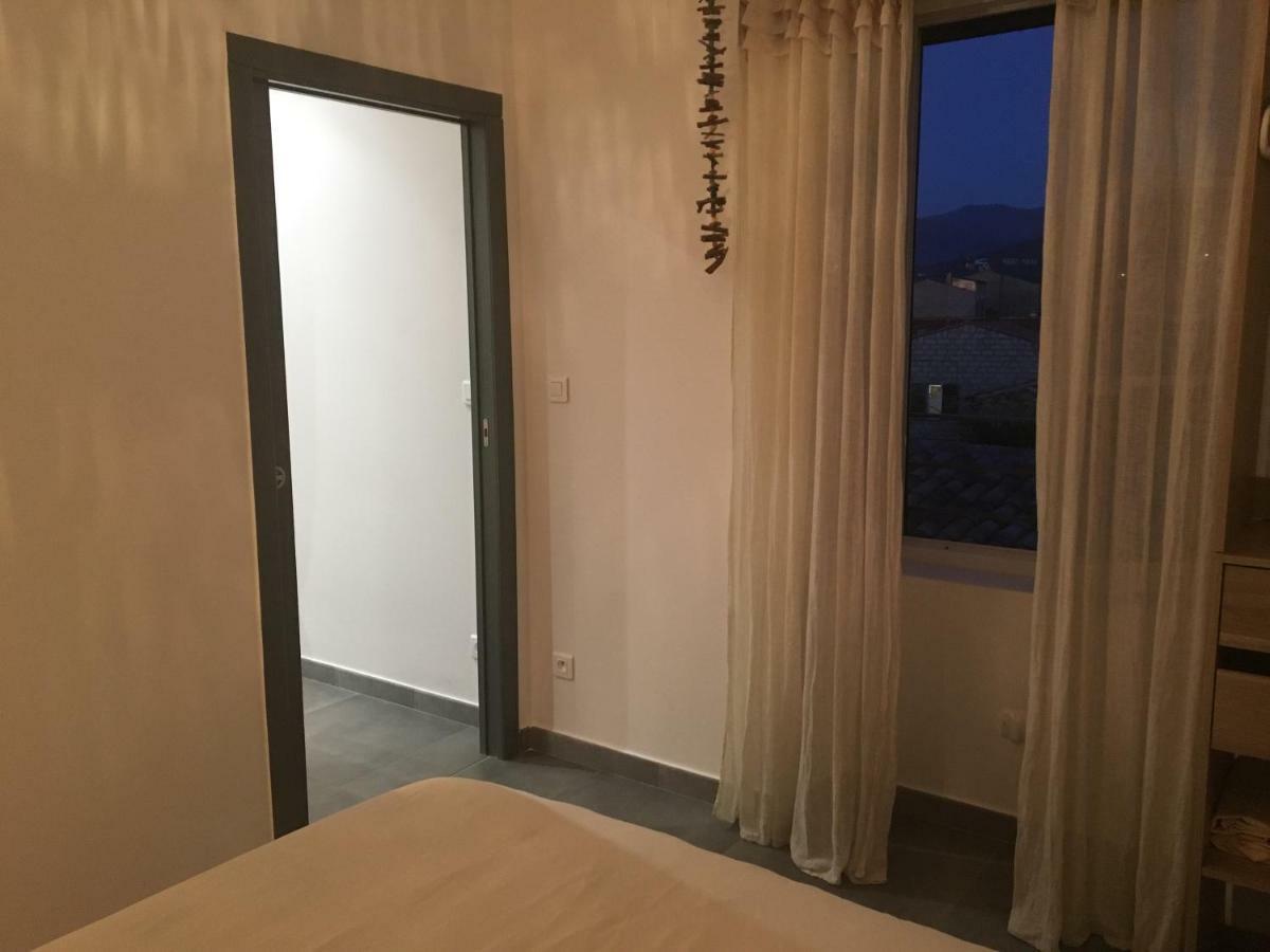 Casaradriimas, Un Cocon Au Coeur Du Centre Ville Propriano  Buitenkant foto